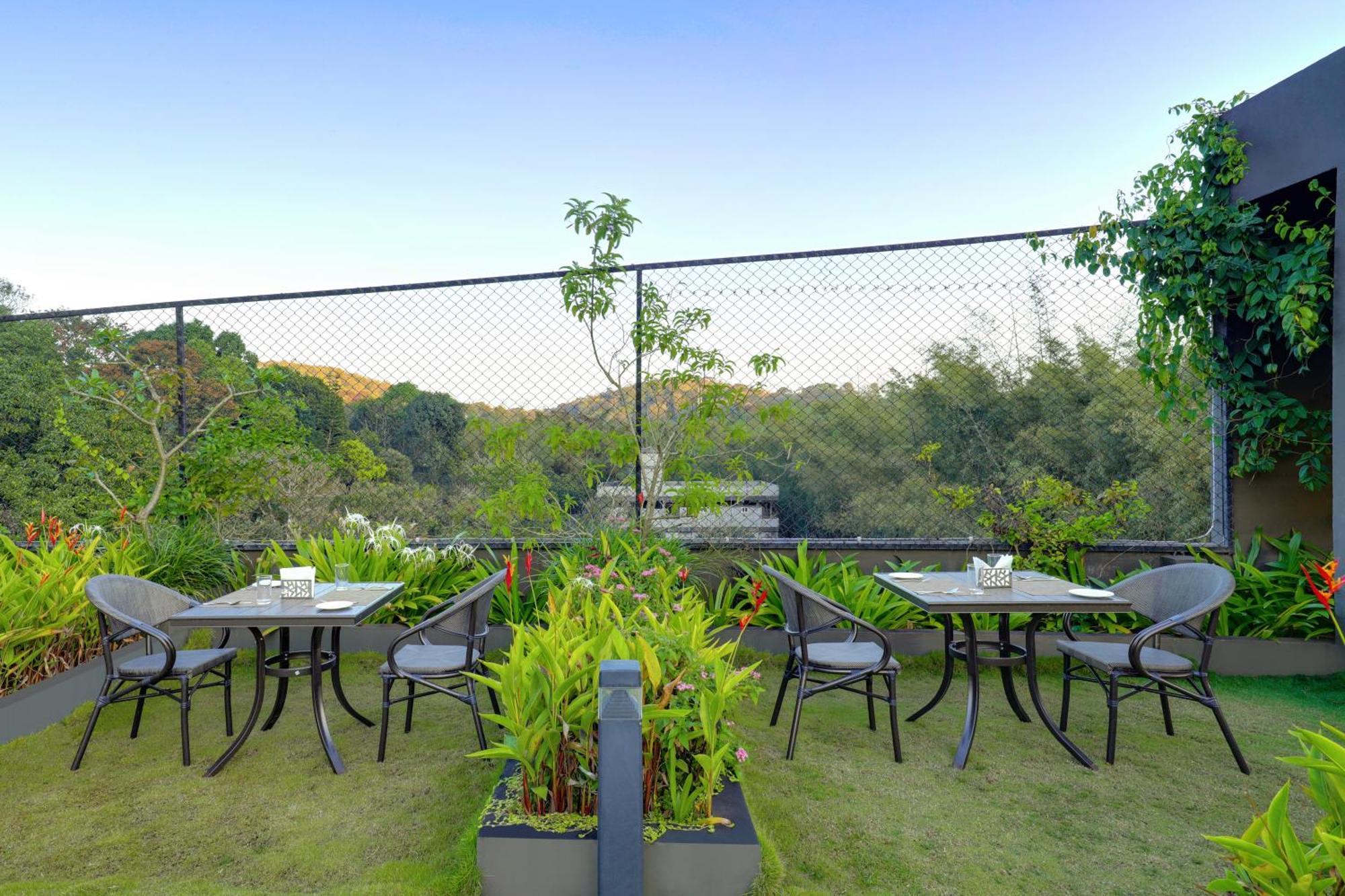 Keys Prima By Lemon Tree Hotels, Thekkady Exterior photo